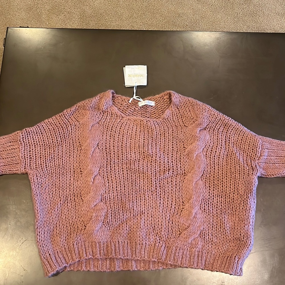 pink sweater